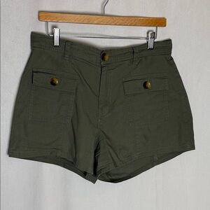 Vuori Vintage Ripstop Utility Short Size Large in Army Green Stretch Outdoor EUC